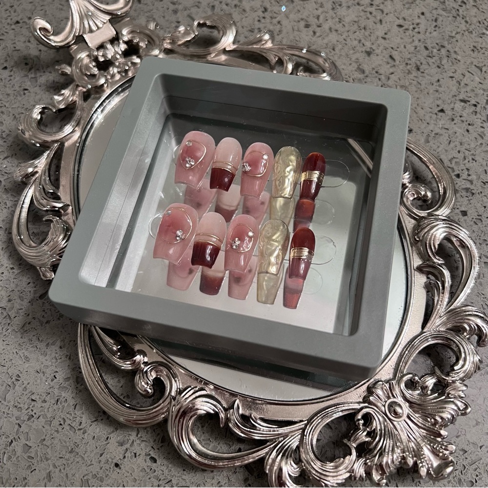 NWT Korean Style Red Press on Nail Set